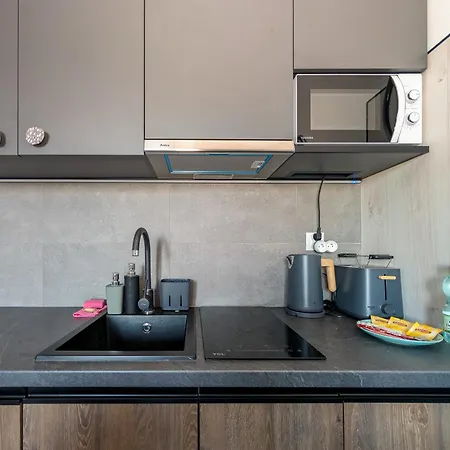 Microhome Promenady Two-level By Bookinghost Daire *